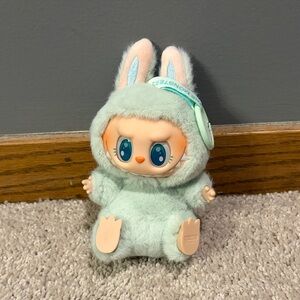 Labubu Have A Seat Ququ - UNBOXED